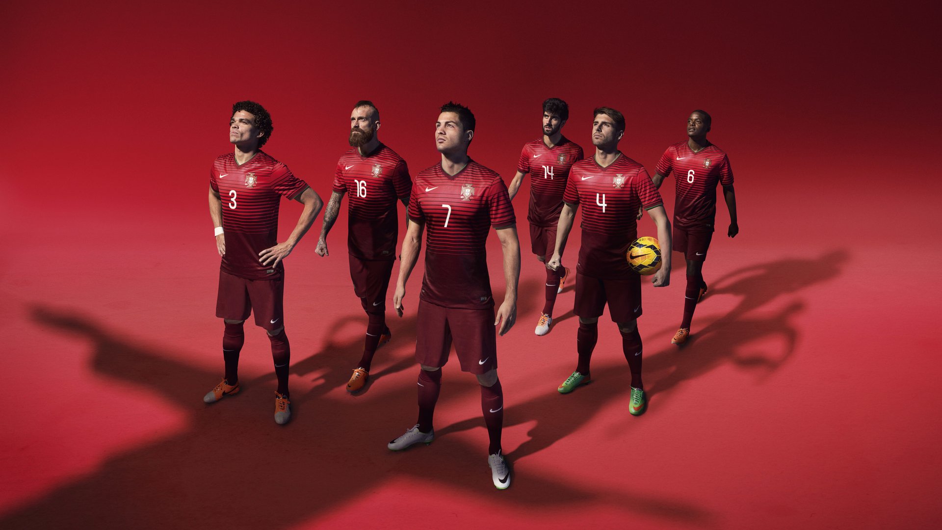 拼搏精神推动中国篮球前行，篮球运动培养人的顽强拼搏